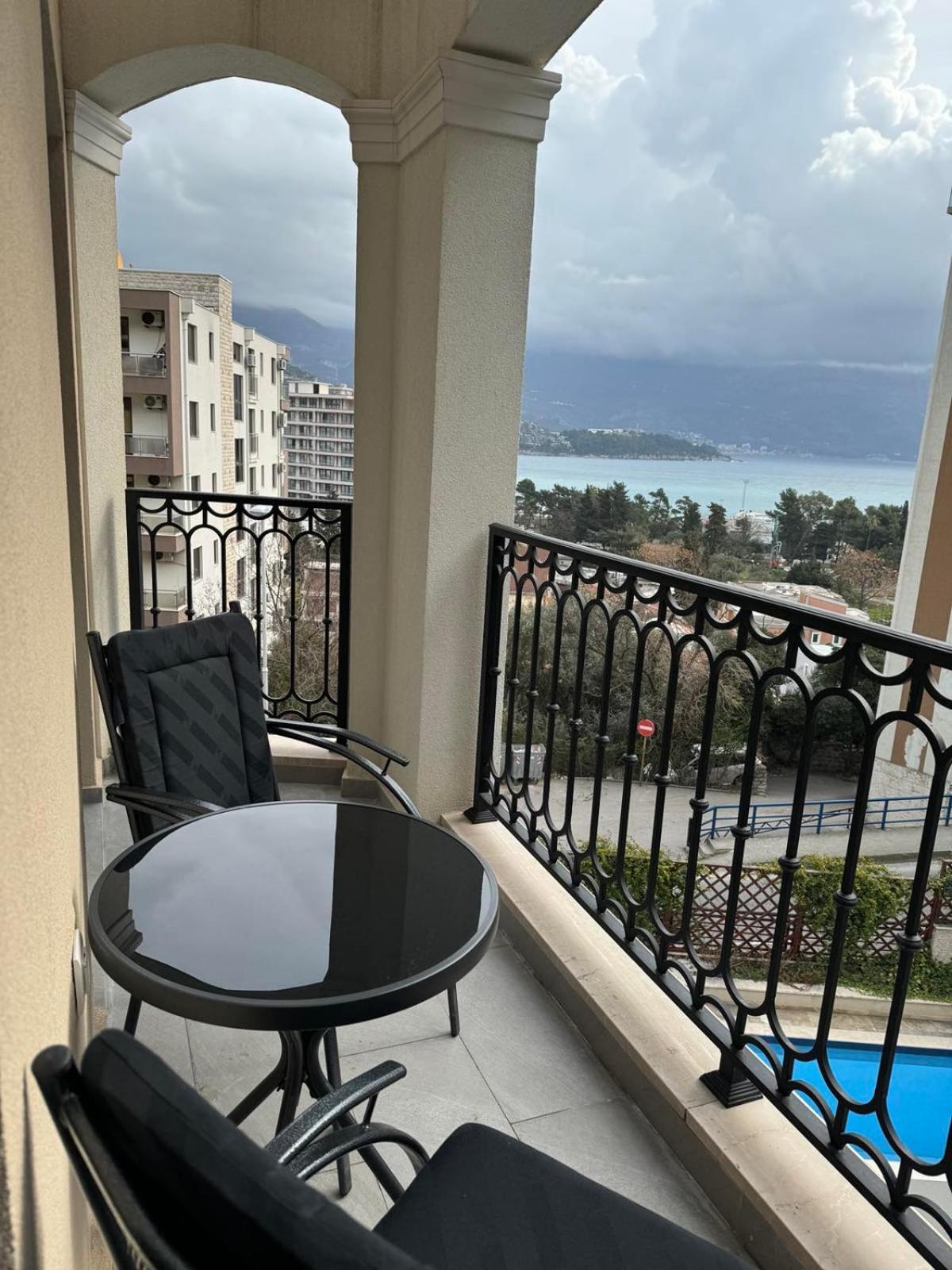 Apartman Anna Atina Budva Eksteriør billede
